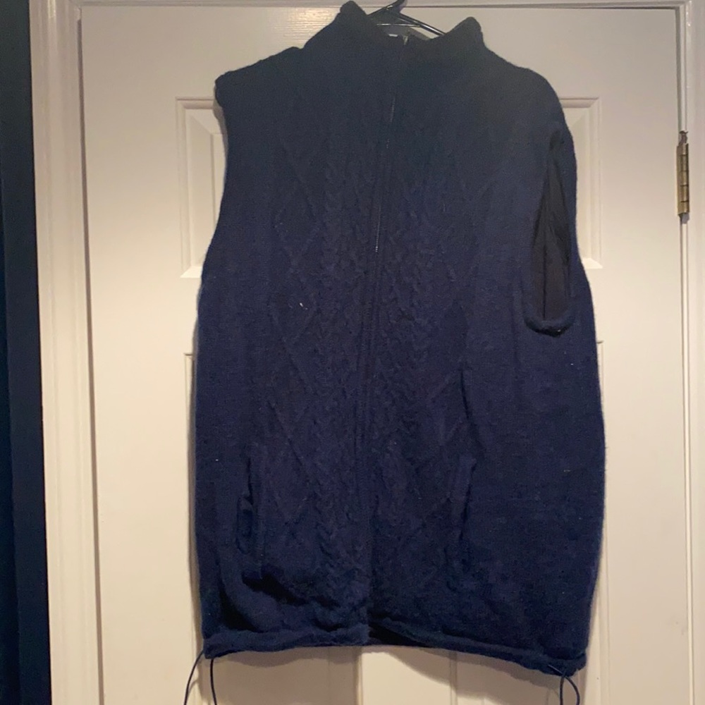 Aran sweater vest with zipper